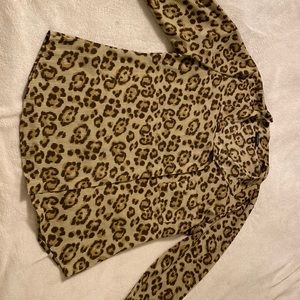 Animal print long sleeve blouse made by Ann Taylor in size 8.